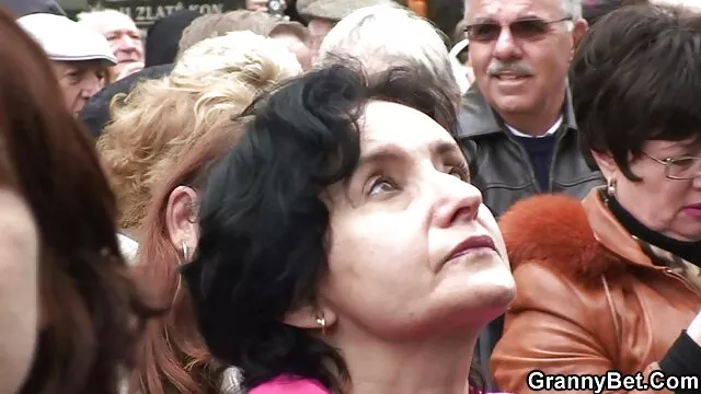 Եկեք եւ տեսնել, թե ինչ է իմ տնային տեսանյութեր պոռնո աստղ հագուստով.